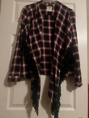 Plaid Fringe Open-Front Jacket - Black & Red